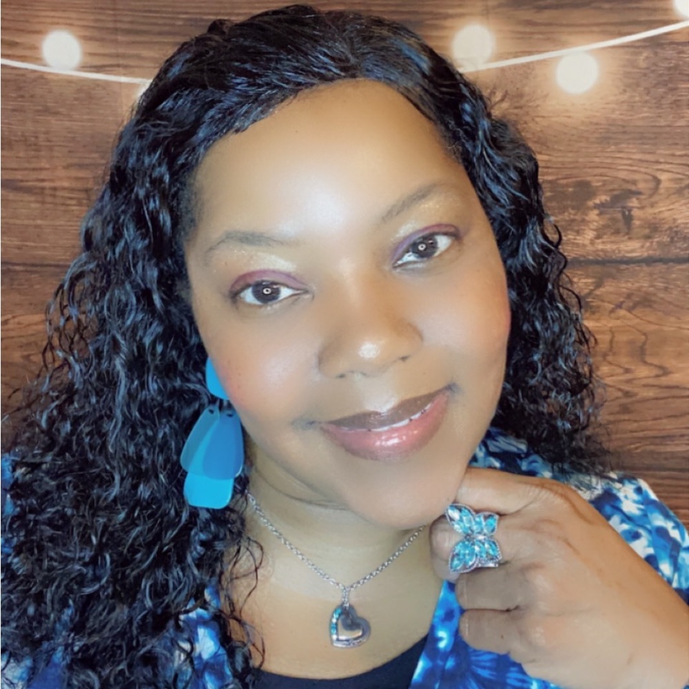 Meet your Posher, Keyla’s Divine